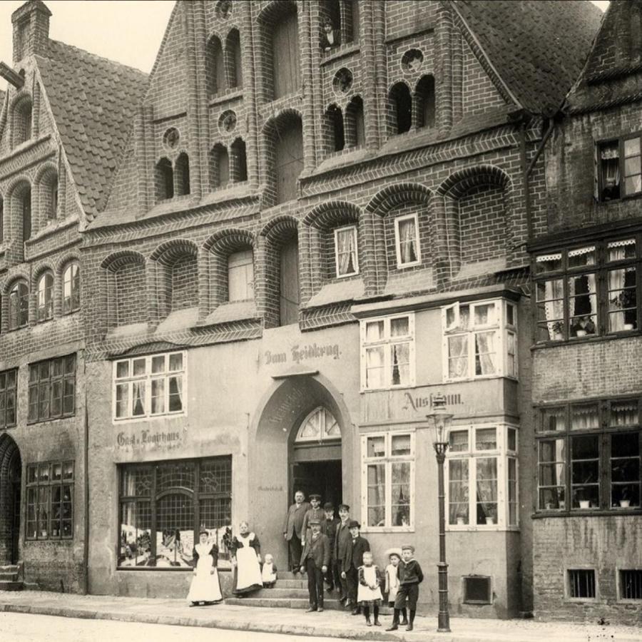 Hotel Zum Heidkrug & Cafe Lil Lüneburg Exterior foto